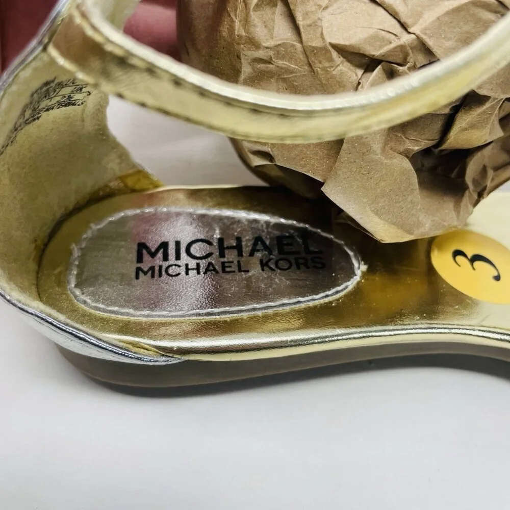 MICHAEL Michael Kors Youth Girls Size 3 T‎ Strap Thong Wedge Sandals in Gold S5